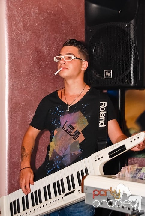 Atmosferă incendiară în Club Rio, 