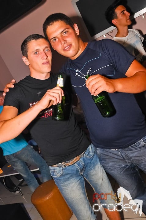 Atmosferă incendiară în Club Rio, 