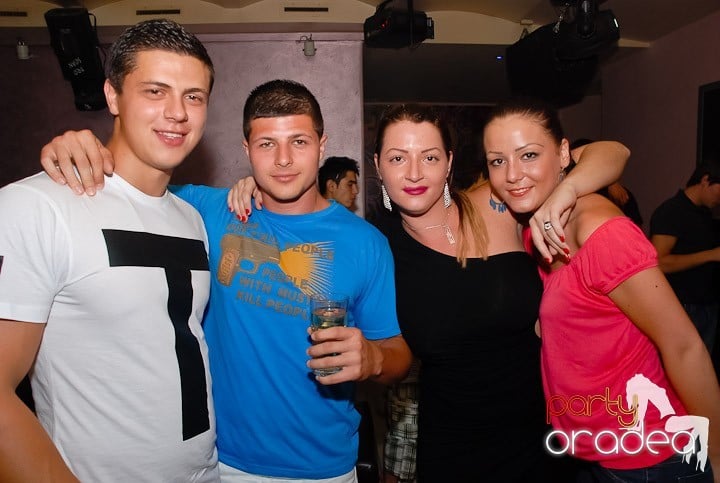 Atmosferă incendiară în Club Rio, 