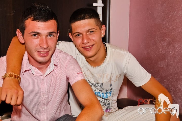 Atmosferă incendiară în Club Rio, 