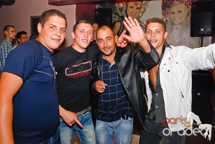 Atmosferă incendiară în Club Rio, 