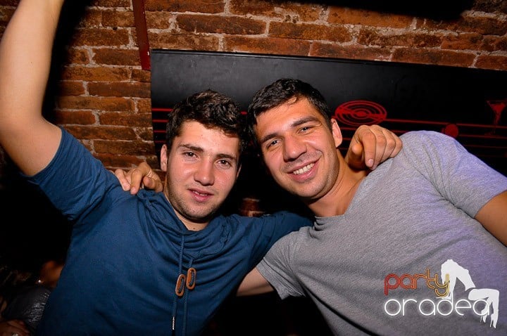 Atmosferă incendiară în Escape, 