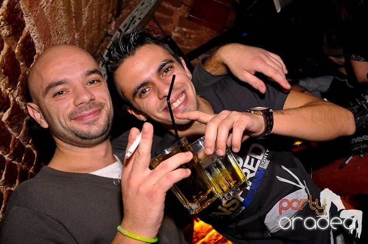 Atmosferă incendiară în Escape, 