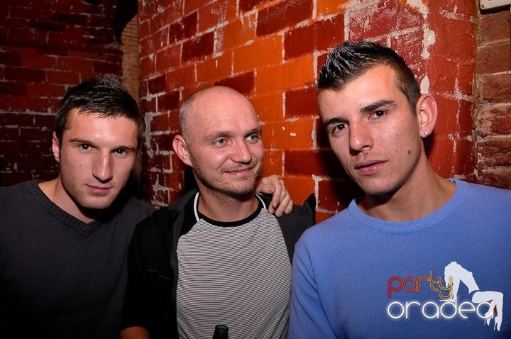 Atmosferă incendiară în Escape, 