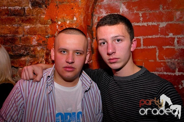 Atmosferă incendiară în Escape, 