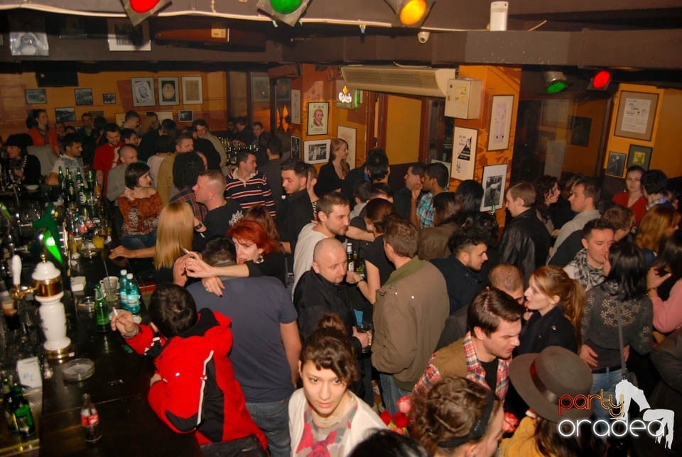 Atmosferă incendiară în Lord's Pub, Lord's Pub
