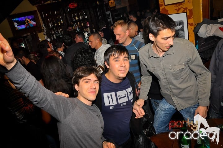 Atmosferă incendiară în Lord's, Lord's Pub