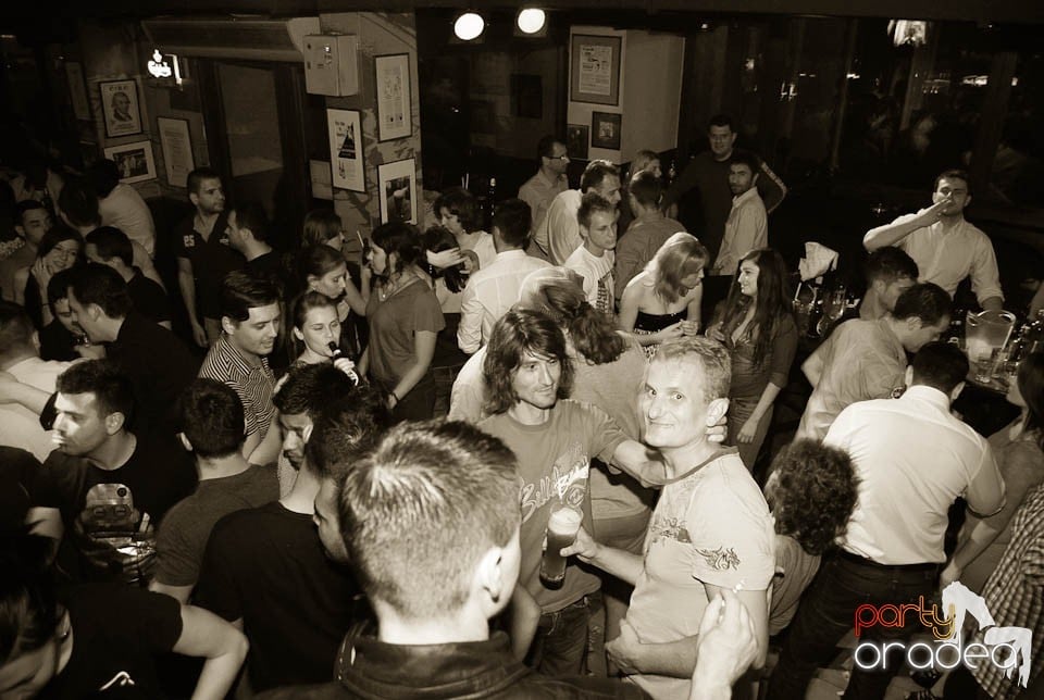 Atmosferă incendiară în Lord's, Lord's Pub