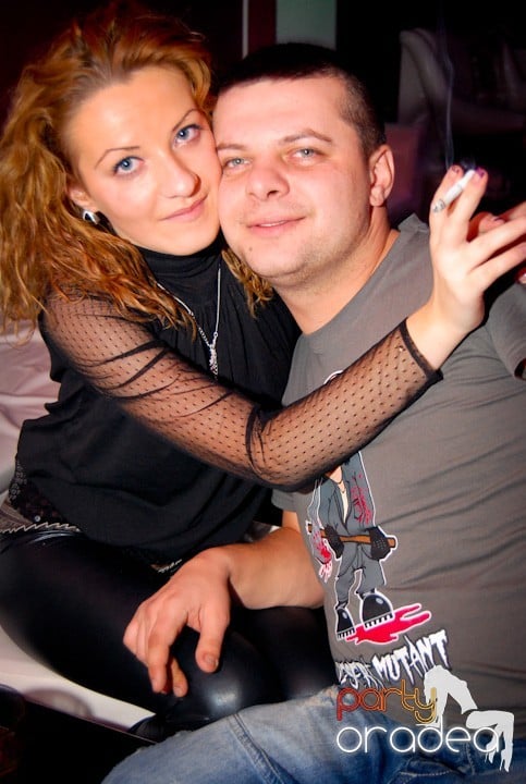 Atmosferă încinsă în Club Atti's, 