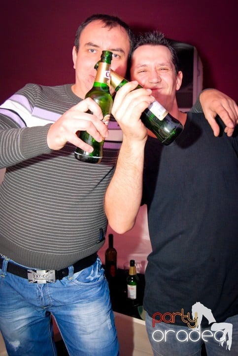 Atmosferă încinsă în Club Atti's, 