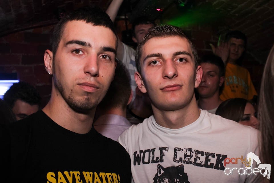 Atmosferă încinsă în Escape,