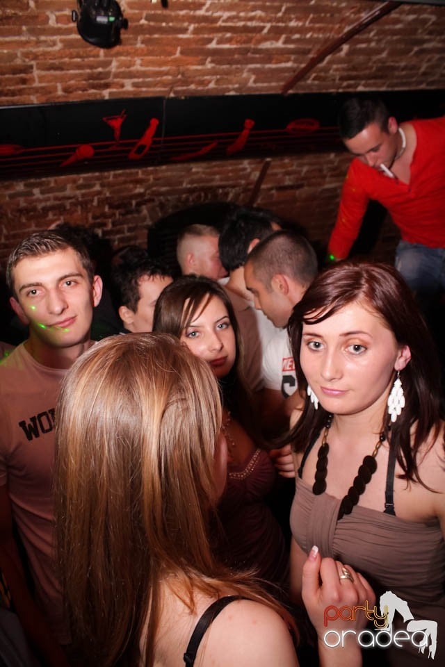 Atmosferă încinsă în Escape,