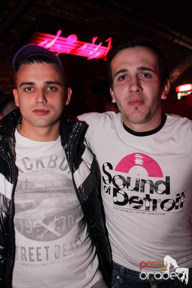 Atmosferă încinsă în Escape,