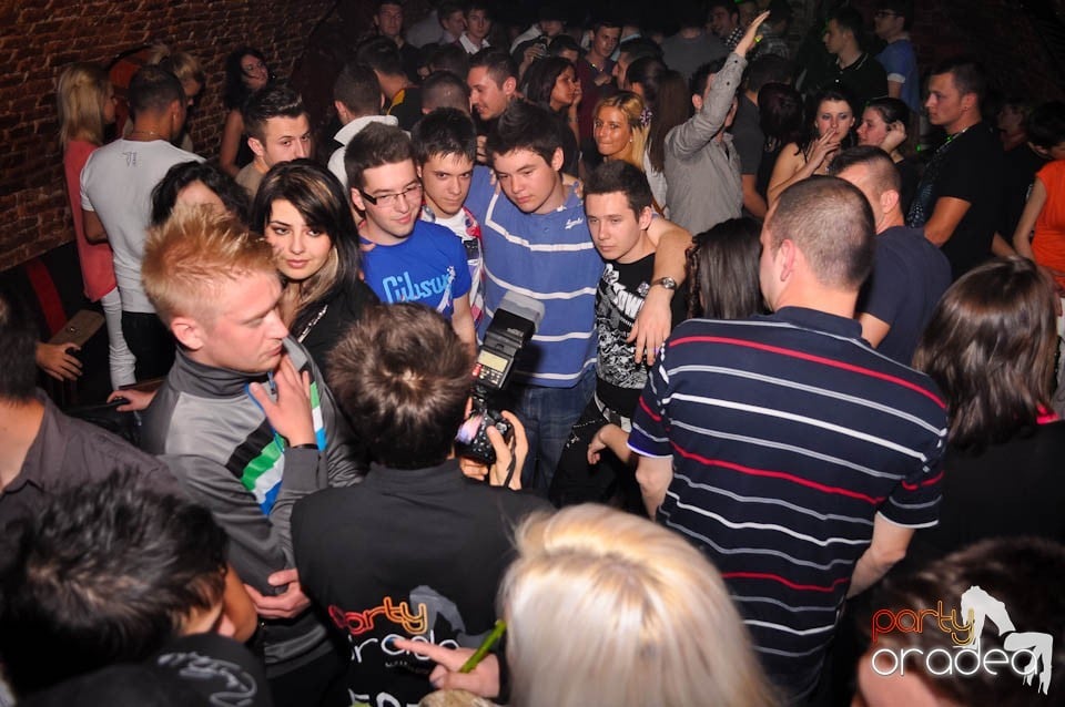 Atmosferă încinsă în Escape,