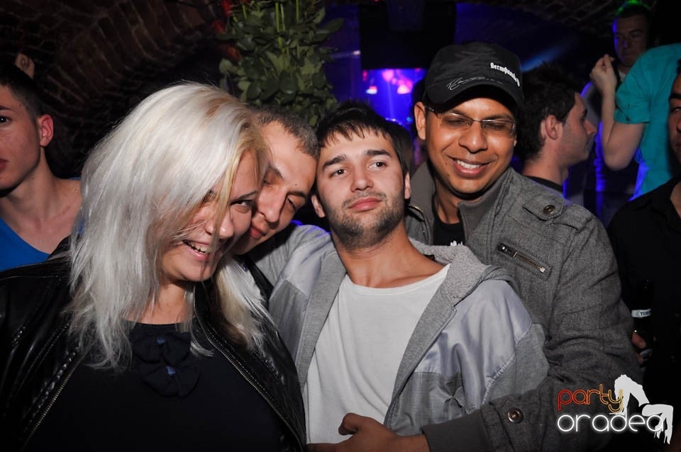 Atmosferă încinsă în Escape, 