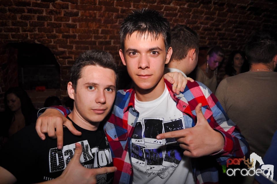 Atmosferă încinsă în Escape,