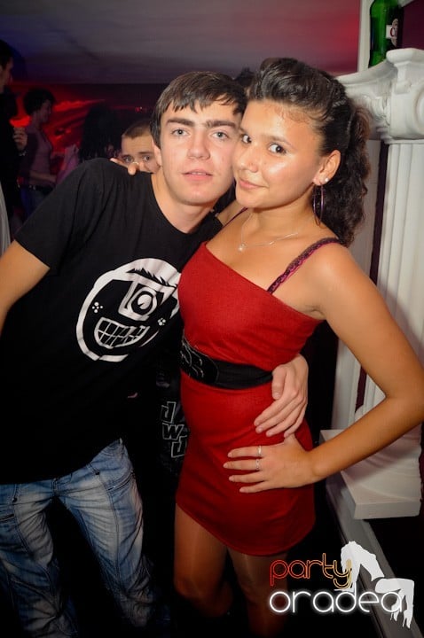 Atmosferă selectă în Club Atti's, 