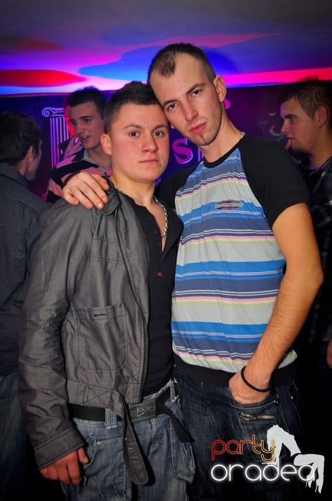 Atmosferă selectă în Club Atti's, 