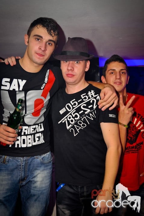 Atmosferă selectă în Club Atti's, 