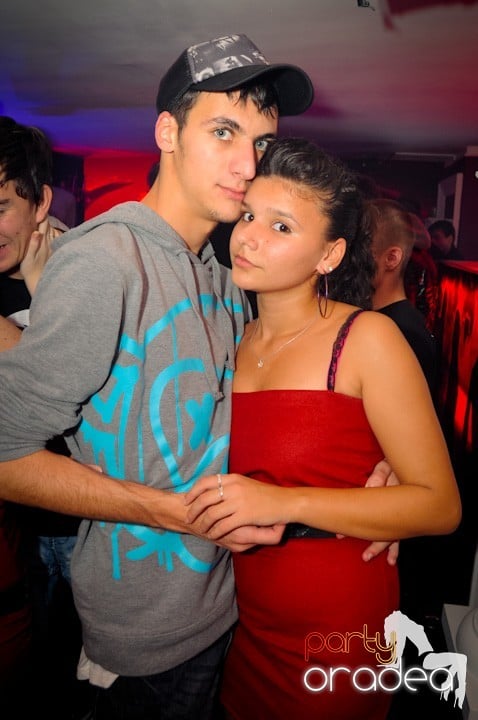 Atmosferă selectă în Club Atti's, 