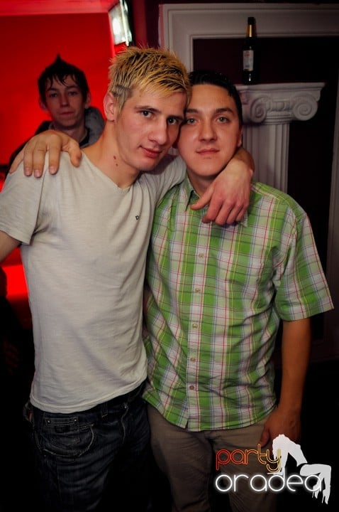 Atmosferă selectă în Club Atti's, 