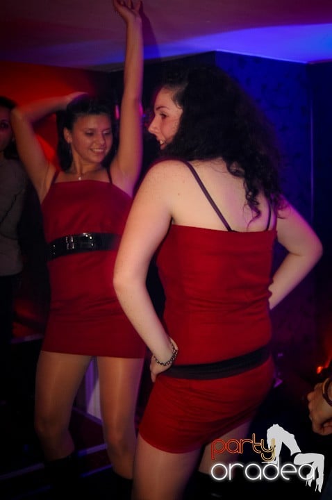 Atmosferă selectă în Club Atti's, 