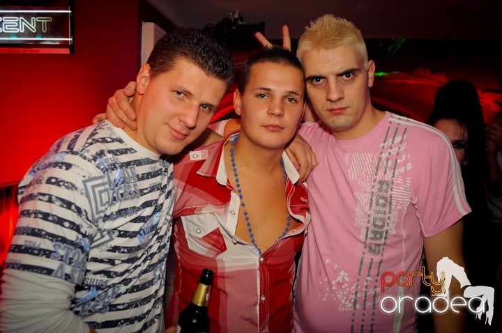 Atmosferă selectă în Club Atti's, 