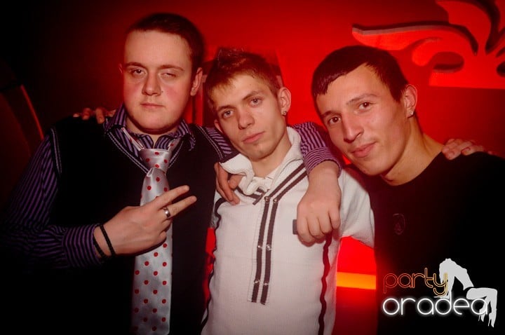 Atmosferă selectă în Club Atti's, 