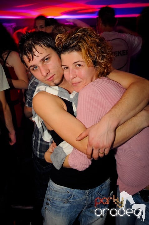 Atmosferă selectă în Club Atti's, 