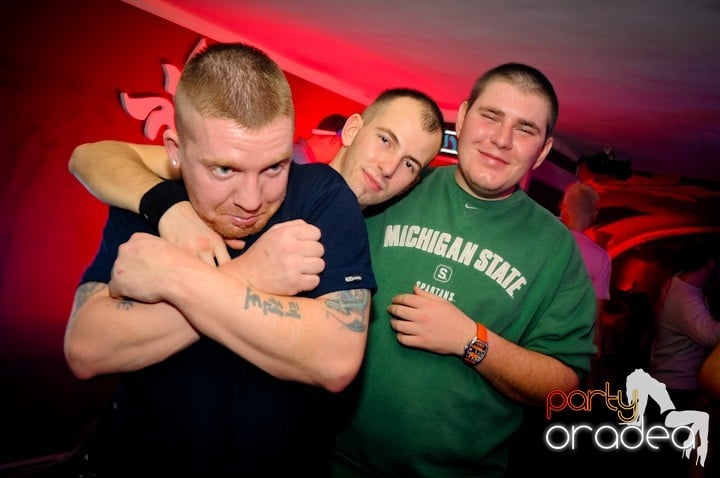 Atmosferă selectă în Club Atti's, 