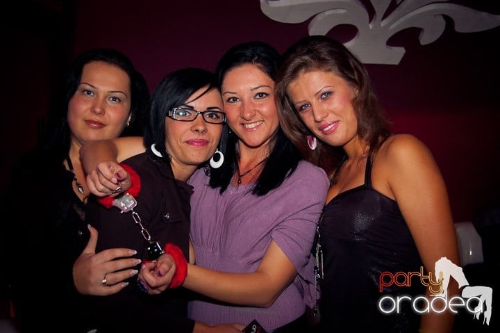 Atti's Club Mega Party,