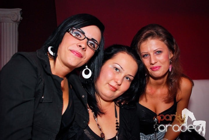 Atti's Club Mega Party,