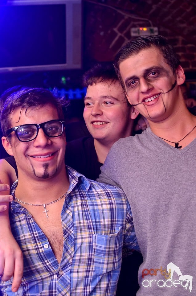 Bacardi Halloween Party, Escape