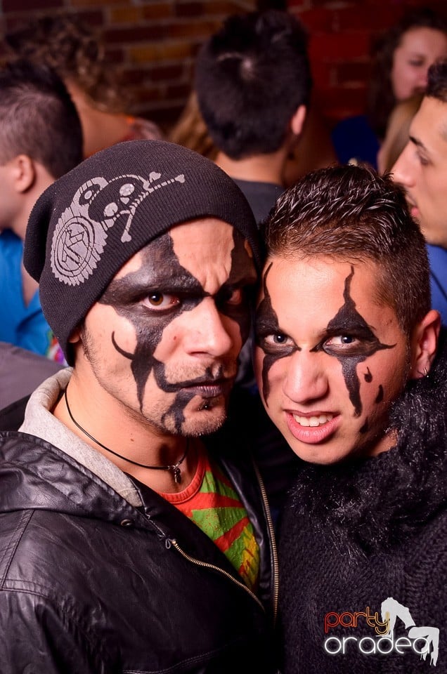 Bacardi Halloween Party, Escape