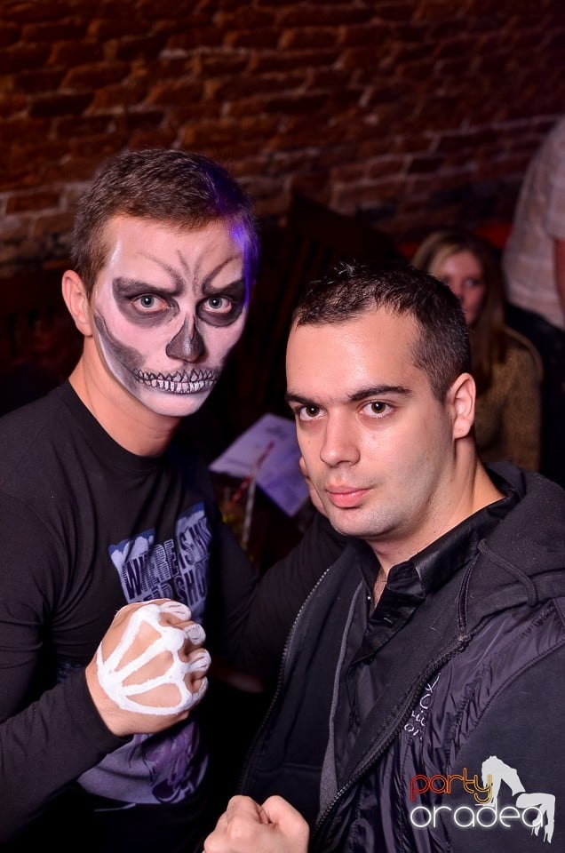 Bacardi Halloween Party, Escape