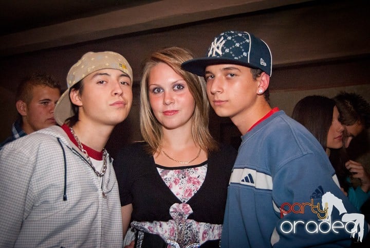 Bacardi Party în Seven, 