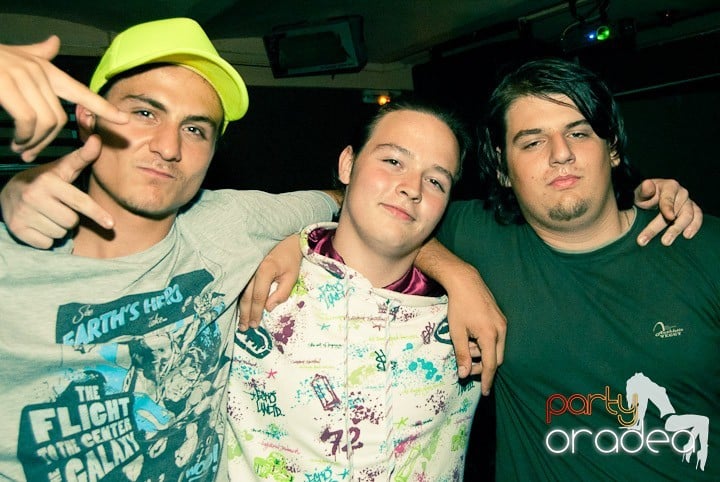 Bacardi Party în Seven, 