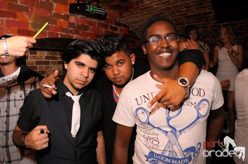 Back 2 Back - Caveman vs. Prody,