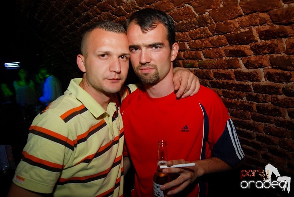Back 2 Back - Caveman vs. Prody,