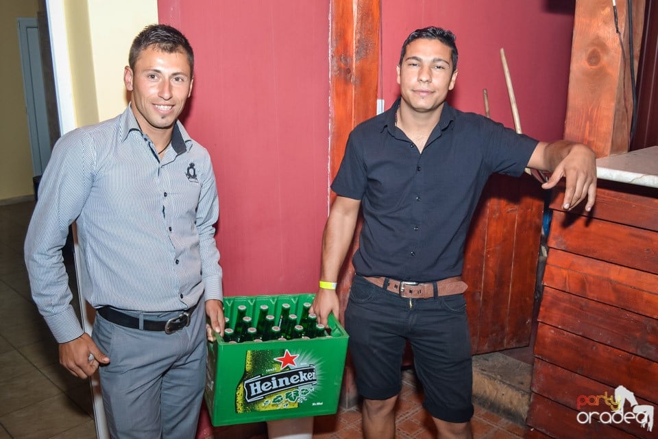 Back 2 school party, 