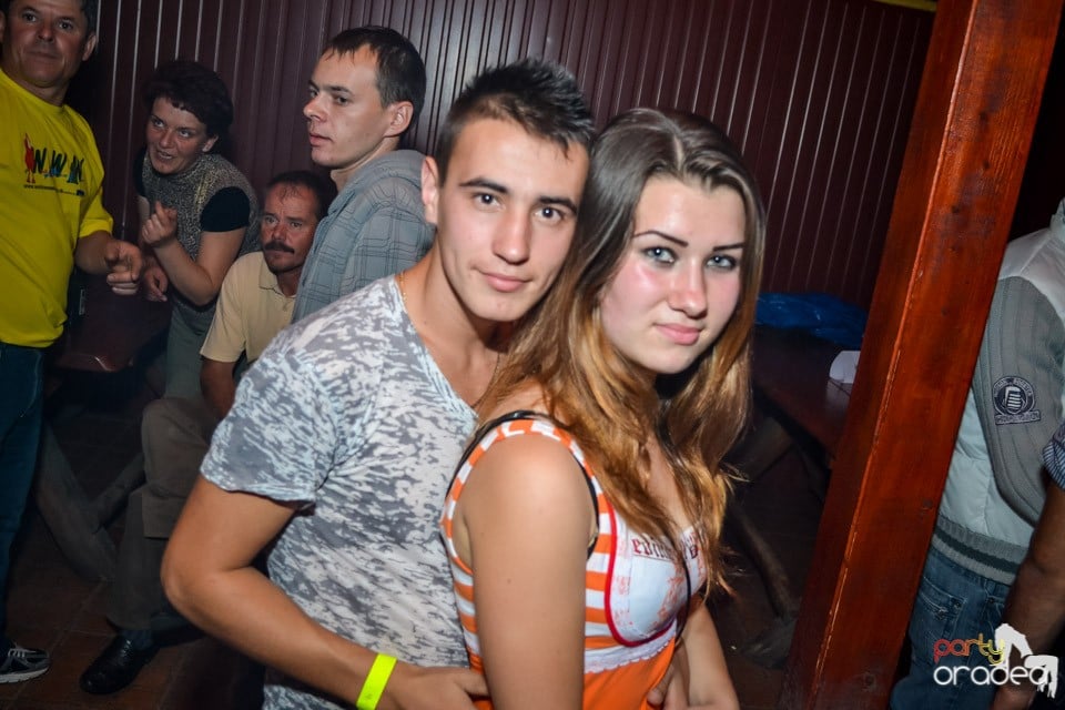 Back 2 school party, 