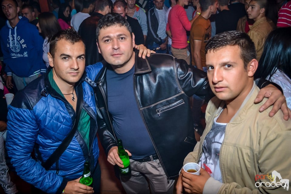 Back 2 school party, 