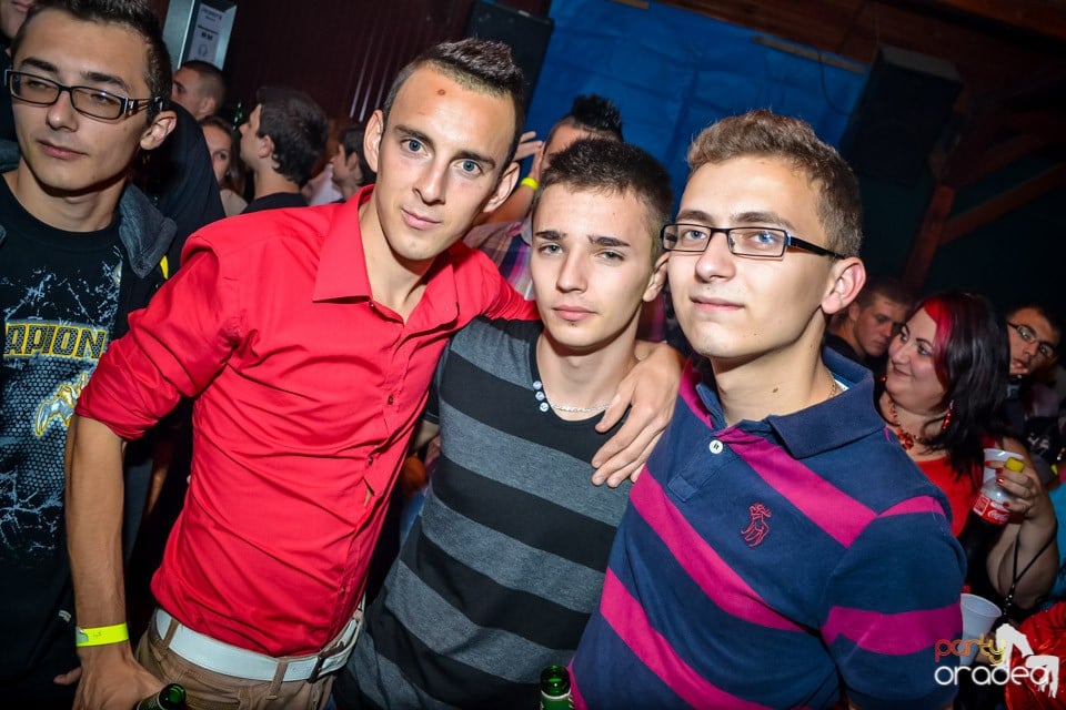 Back 2 school party, 