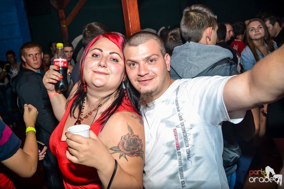 Back 2 school party, 