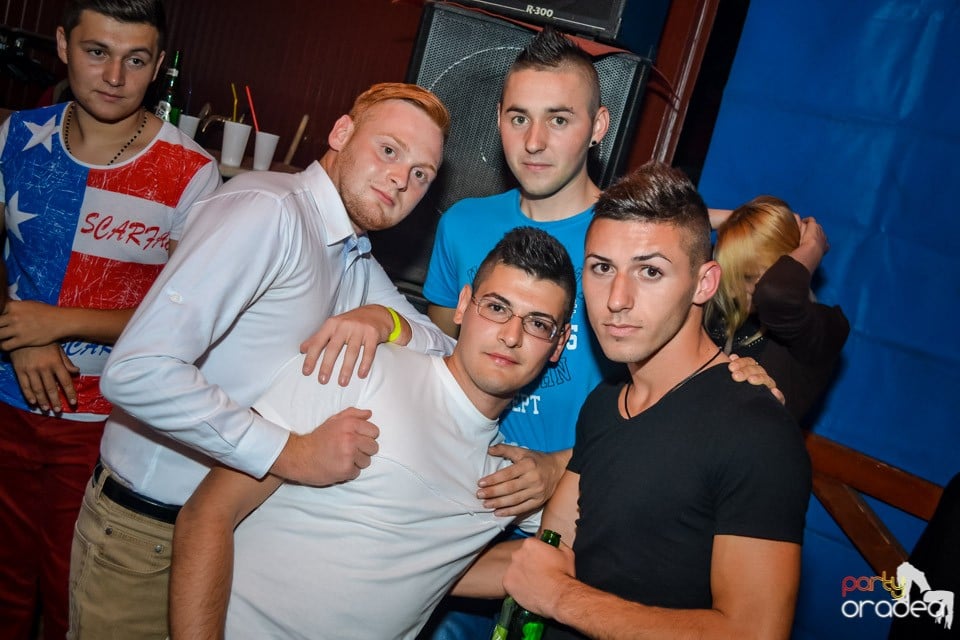 Back 2 school party, 