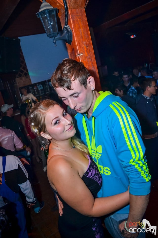 Back 2 school party, 