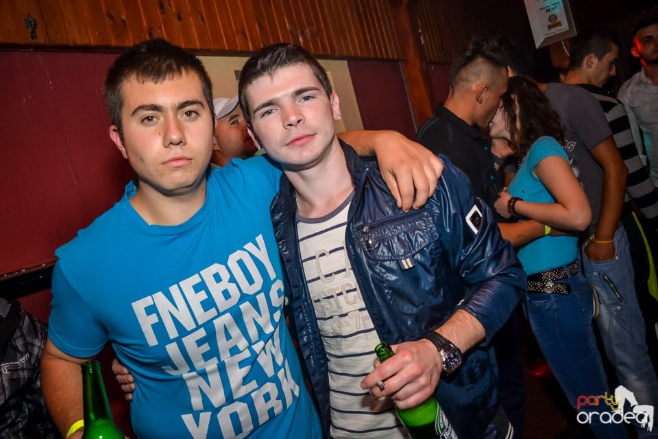 Back 2 school party, 