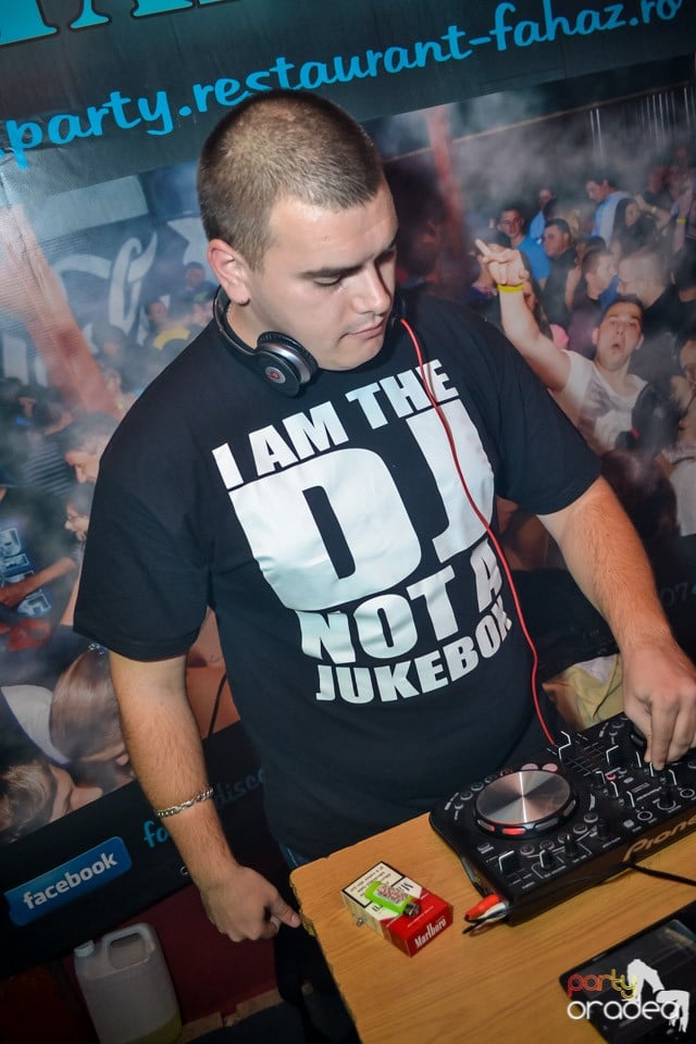 Back 2 school party, 