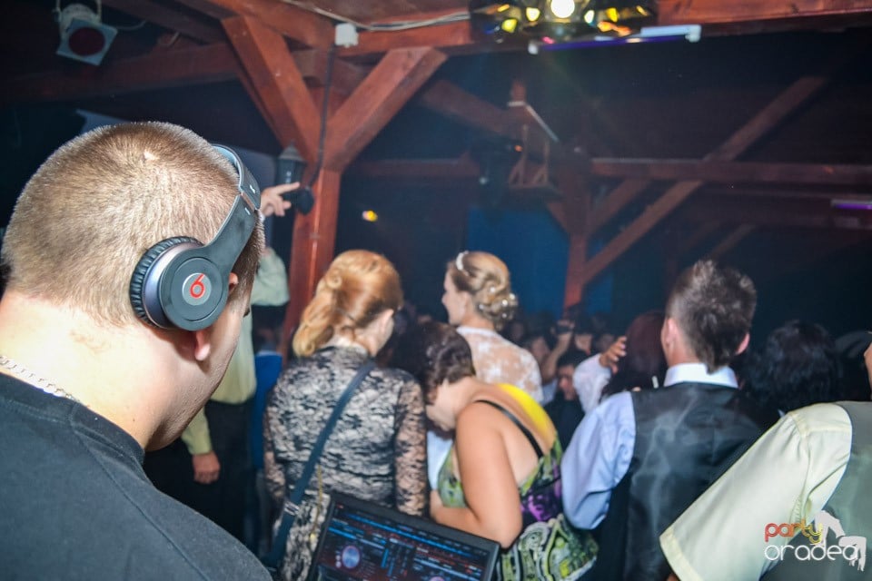 Back 2 school party, 