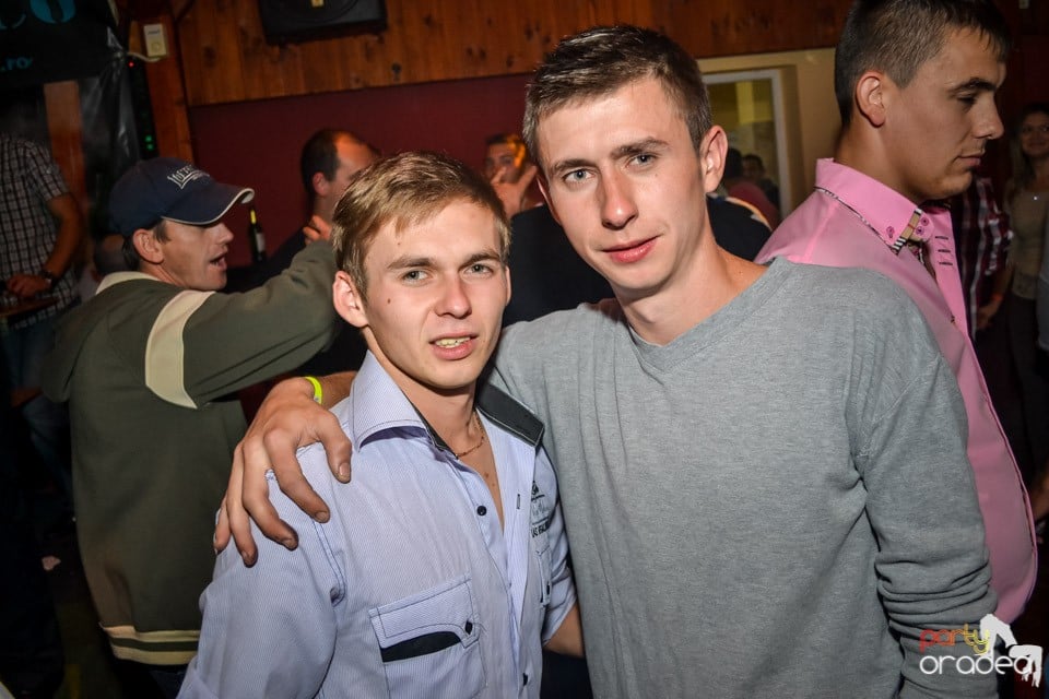 Back 2 school party, 